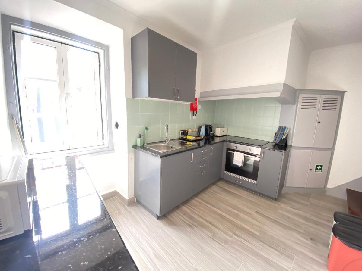 Appartamento Setubal Downtown Todi II Esterno foto